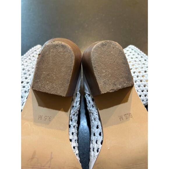 COCONUTS By MATISSE Golden Hour White Pointed Toe Heeled Bootie Size 9.5 Cowboy - Picture 10 of 12